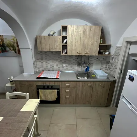 La Casa Sotto Il Castello! * カロヴィーニョ