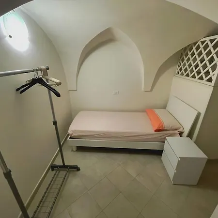 La Casa Sotto Il Castello! Carovigno