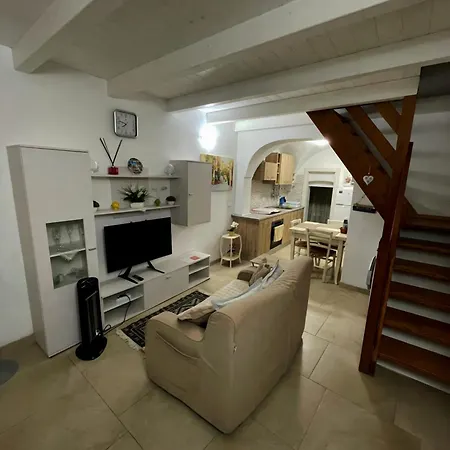 La Casa Sotto Il Castello! Apartment