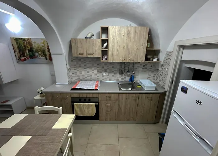La Casa Sotto Il Castello! * קרוביניו
